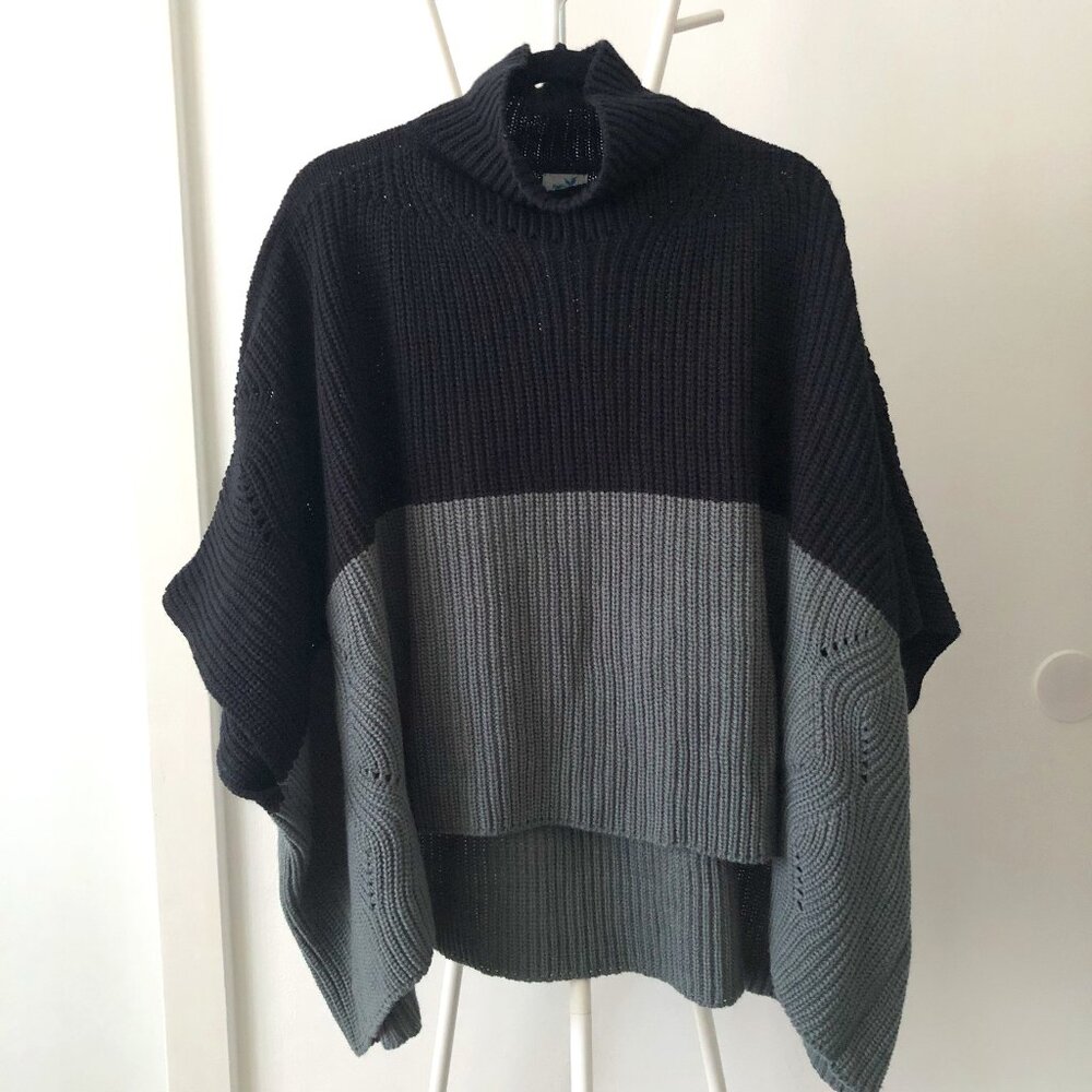 SAVE THE OCEAN APPAREL COMPANY COLORBLOCK BLACK GRAY TURTLENECK PONCHO OS NWOT